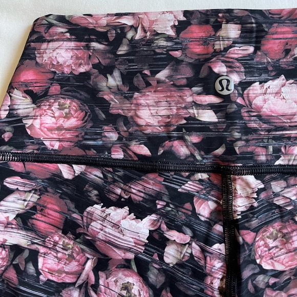 Lululemon leggings - Picture 2 of 4